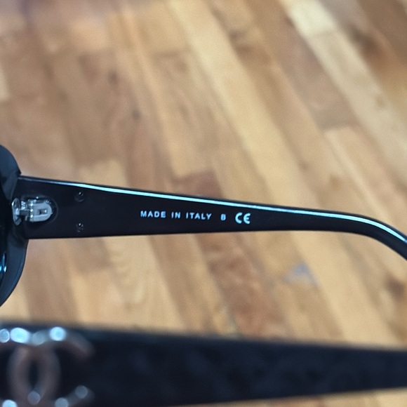 CHANEL Black Frame Quilted CC Logo Sunglasses - Picture 7 of 12